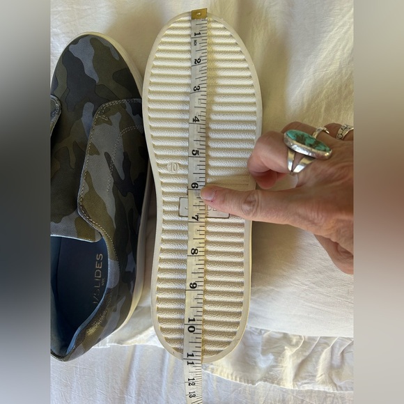 NWOT Anthropologie J/SLIDES Women's Green and Gray Camouflage Shoes. Size 10 - Picture 10 of 10